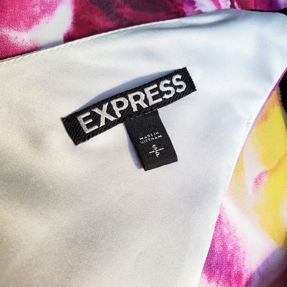 Elegant Long Formal Express Dress / Gown - Picture 15 of 16